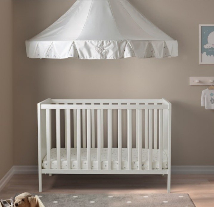 IKEA SUNDVIK BABYCOT + IKEA VYSSA MATTRESS + BUMPER, Babies & Kids