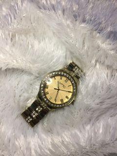 jam woman gold vnc