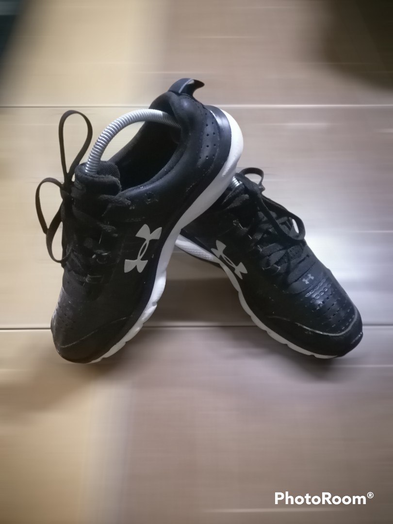 Kasut deals under armour