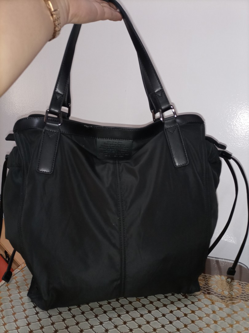 Layas bag, Women's Fashion, Bags & Wallets, Shoulder Bags on Carousell