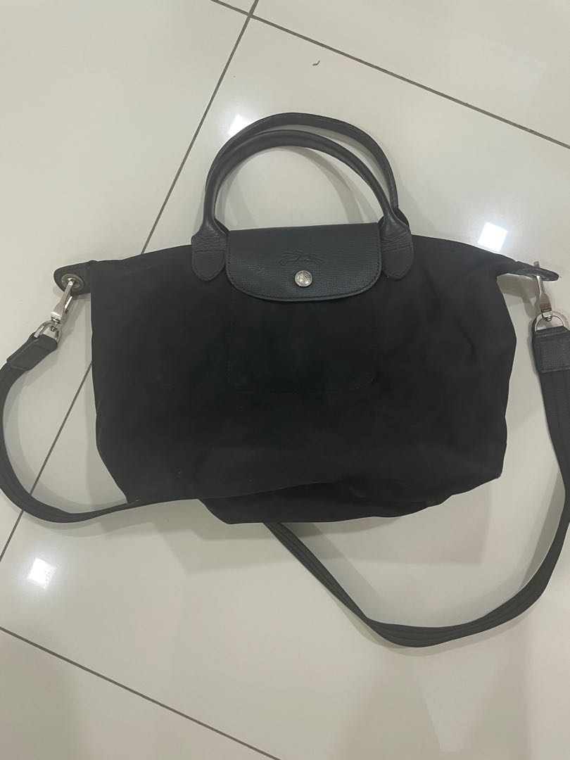 longchamp neo size