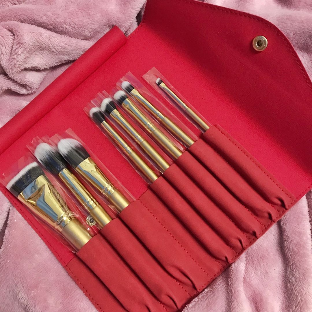 Luxie Brush Set With Pouch Beauty Personal Care Face Makeup On Carousell