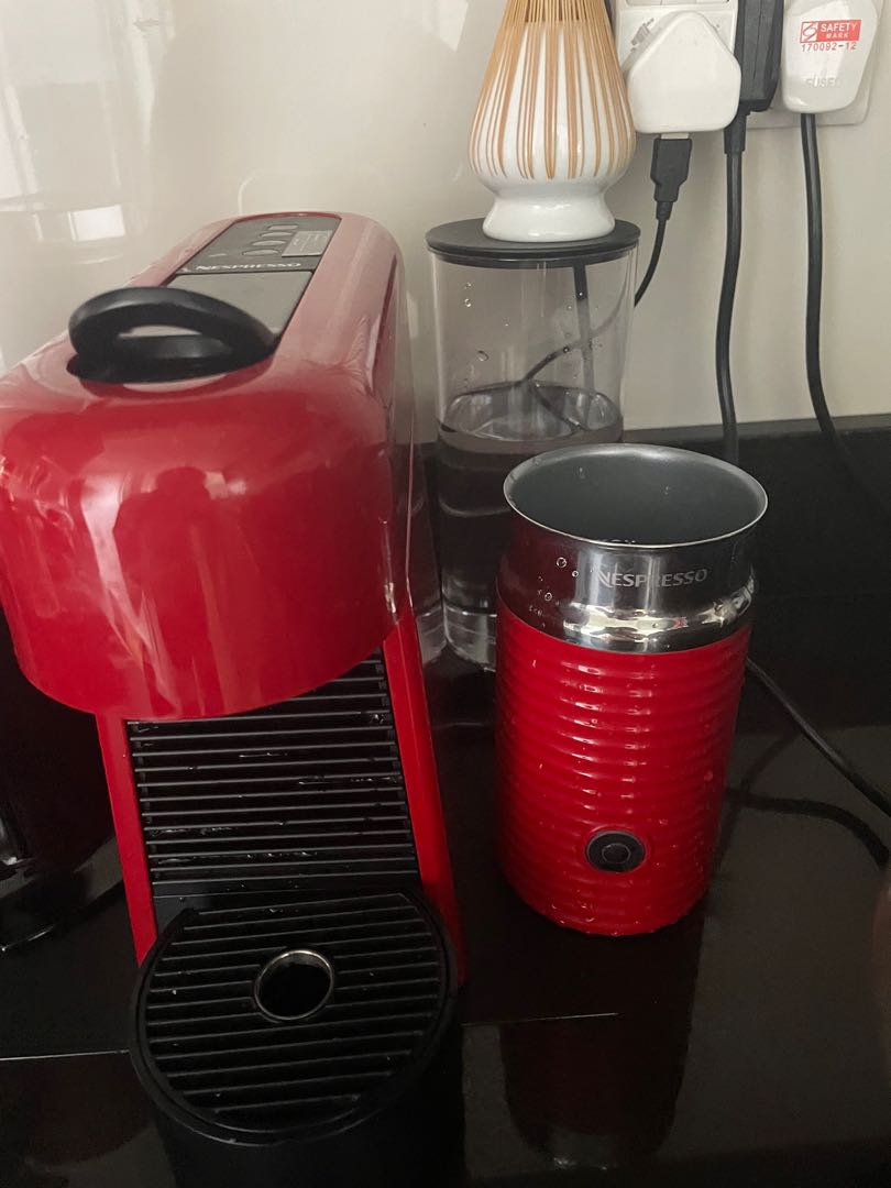 Nespresso Essenza Plus Set + Frother + FREE CUPS, TV & Home Appliances