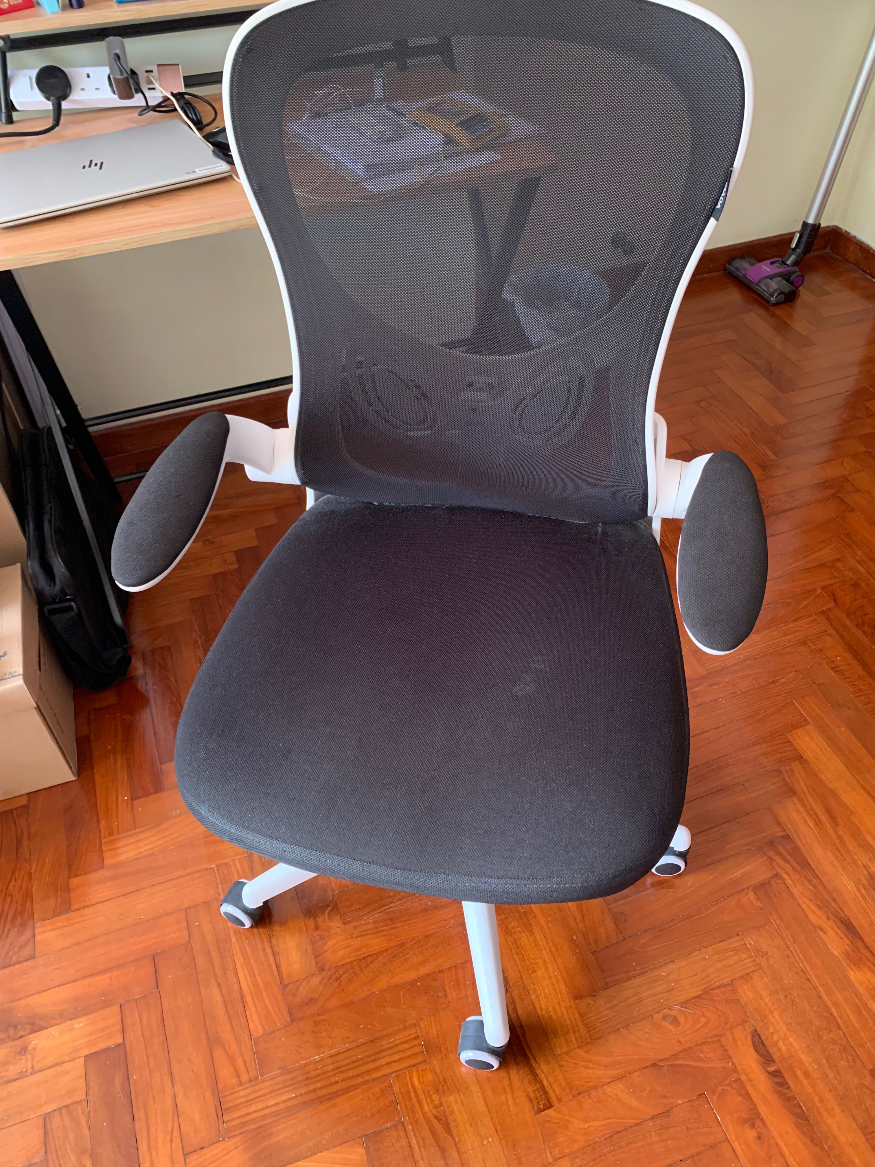 Office chair, Furniture & Home Living, Furniture, Chairs on Carousell