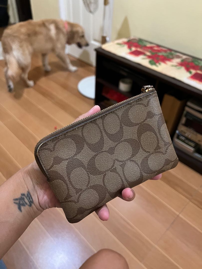 Original 2nd Hand Coach Wallet w FREE powerbank, Women's Fashion, Bags ...