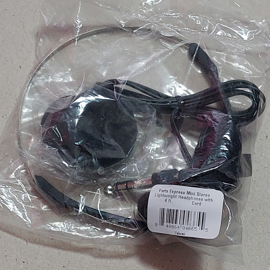 Cord Parts Express Mini Stereo Lightweight Headphones with 4 ft Cord Parts Express Mini Stereo Lightweight Headphones with 4 ft