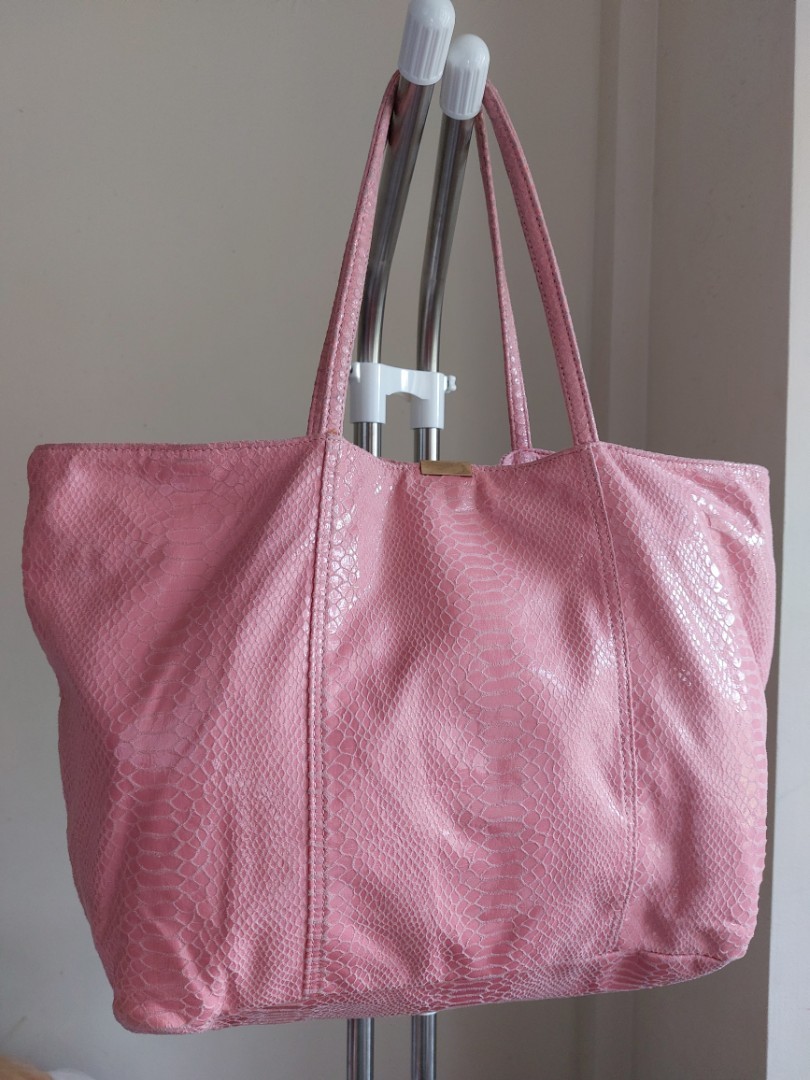 SAFI Baby pink snake skin tote bag, Women's Fashion, Bags & Wallets ...
