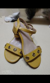 (Category: ) located in . Submitted by jujie_preloved (Listing ID 1135965287, Image 1). Description: .
