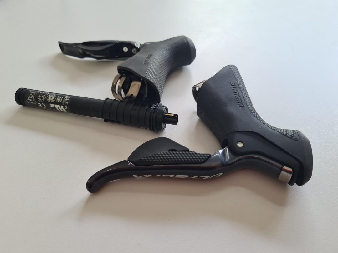 SHIMANO Ultegra Di2 R8050 11Speed Shifters (Rim Brake). Free Di2