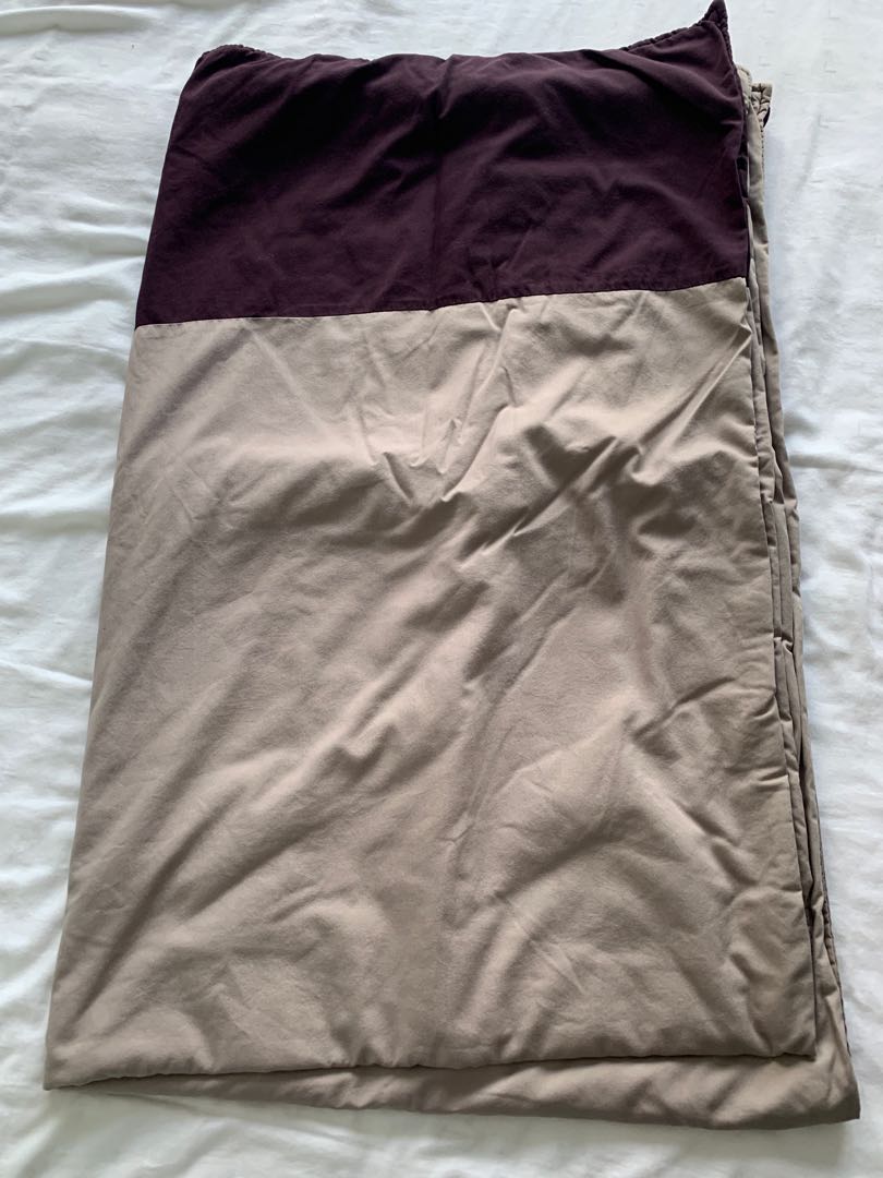 Singapore airlines blanket, Furniture & Home Living, Bedding & Towels