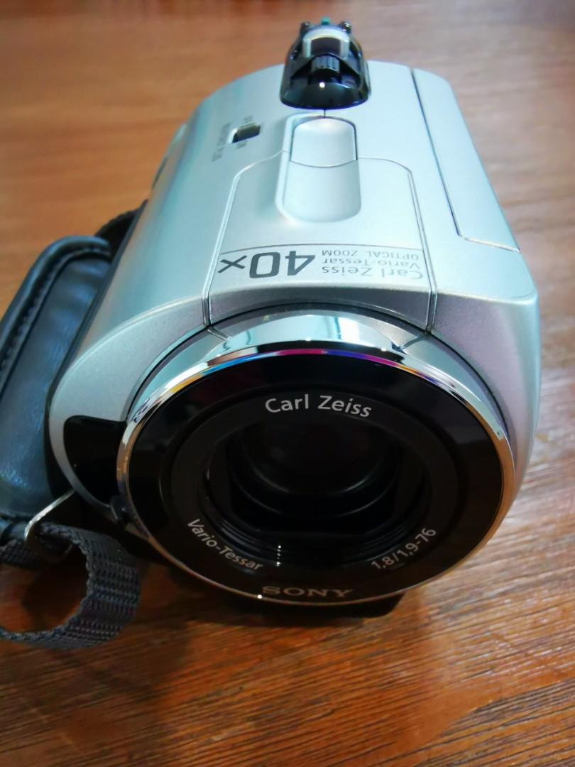 Sony DCRSR42 30GB Hard Disk Drive Handycam Camcorder with 40x Optical