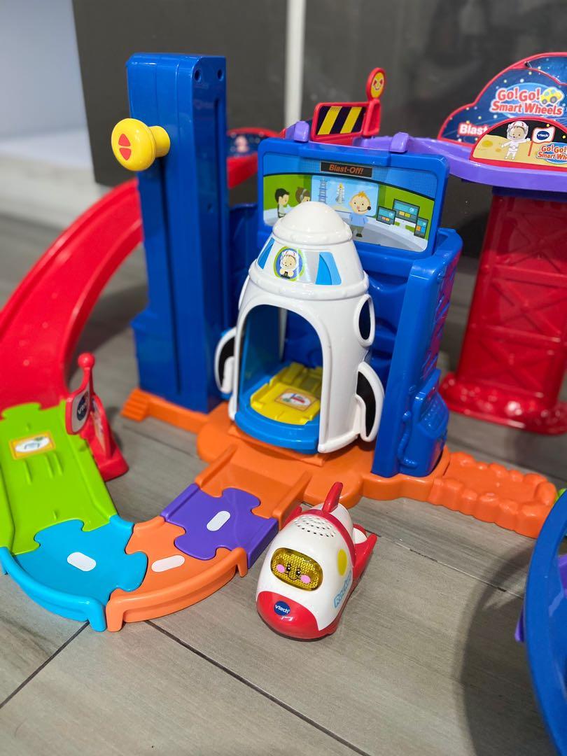 Vtech Go Go Smart Wheels Blast Off Space Station