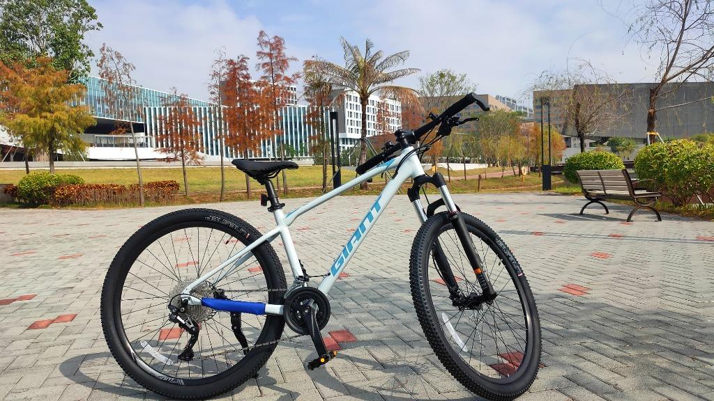 2022 Giant ATX 860