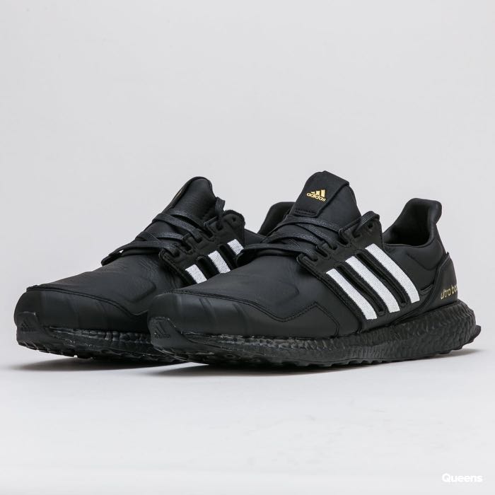 Adidas ultra boost 5.0 triple black queen store