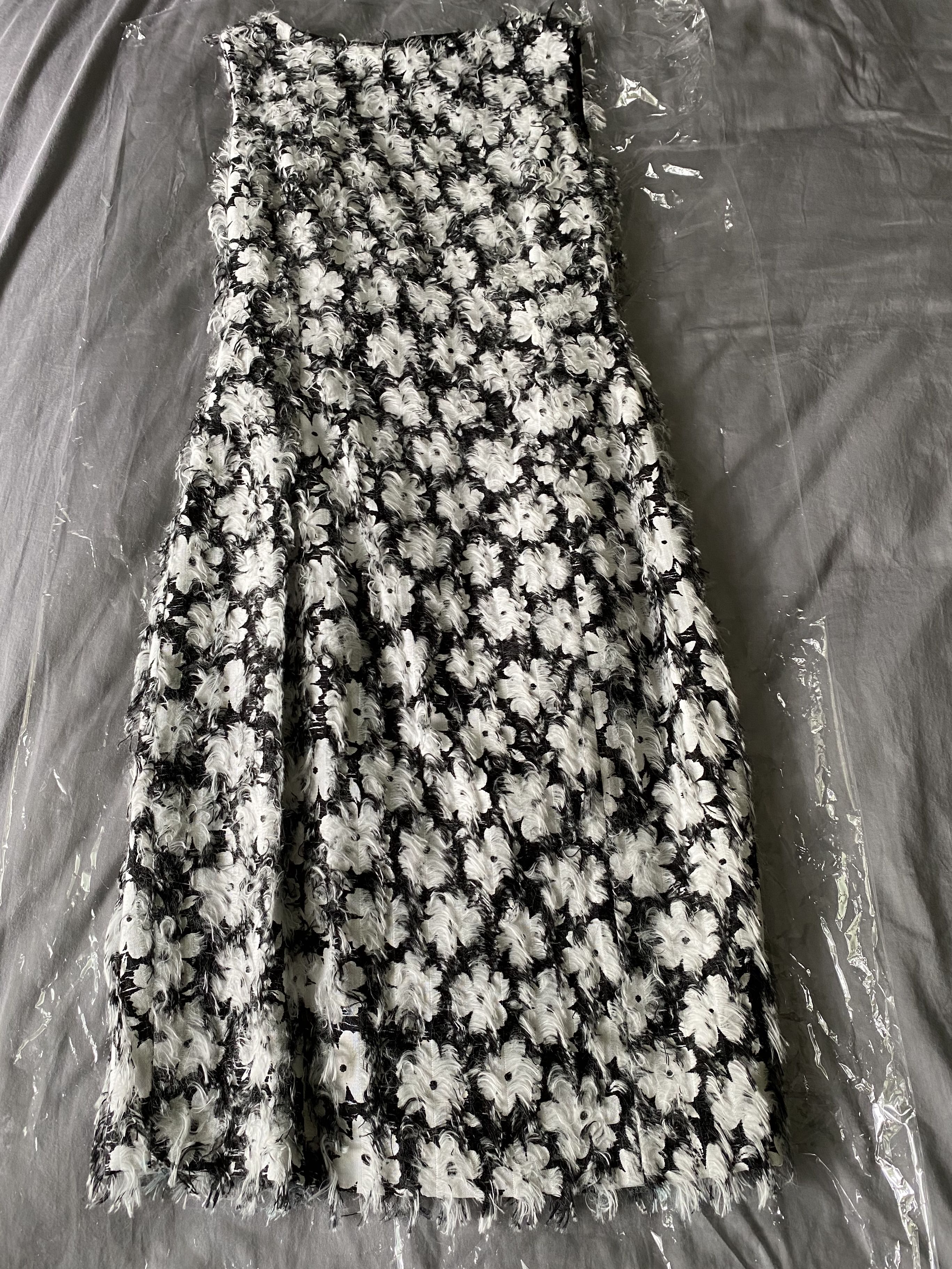 Michael kors black white dress sales