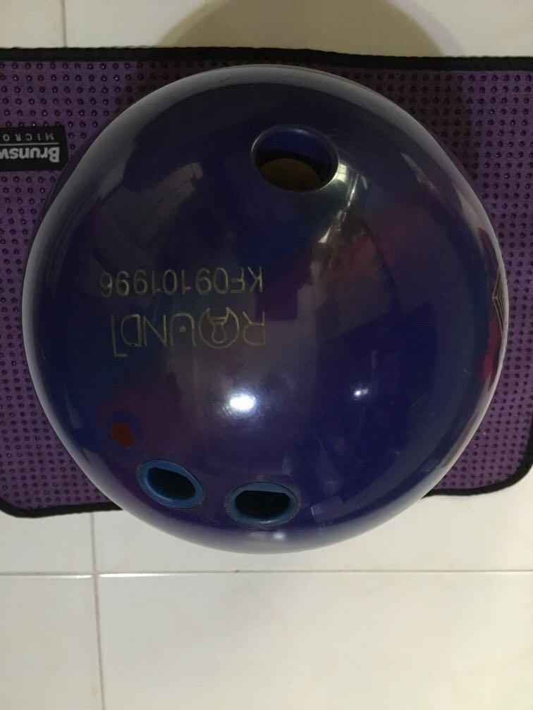 Bowling Ball Round 1 RH 14.7lbs for sale or trade with lighter ball