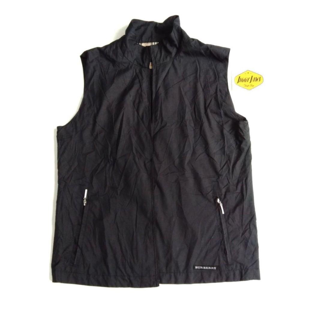 BURBERRY GOLF VEST Fesyen Pria Pakaian Baju Luaran di Carousell
