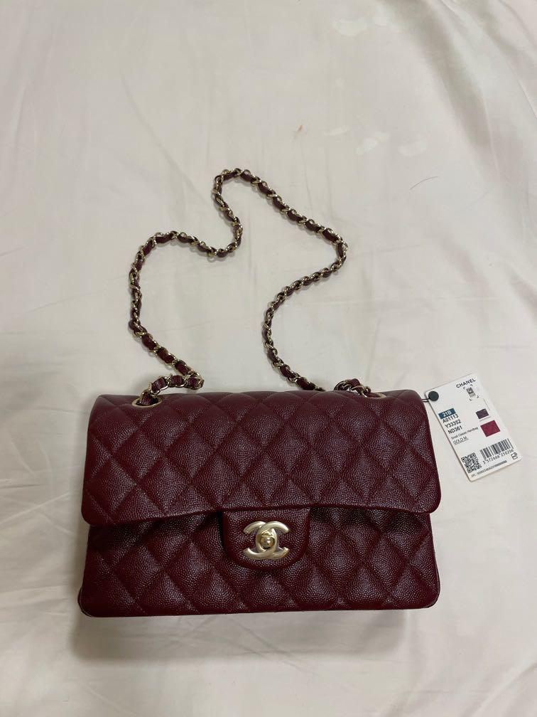 Chanel Classic Flap 21b burgundy small, Women's Fashion, Bags & Wallets,  Shoulder Bags on Carousell