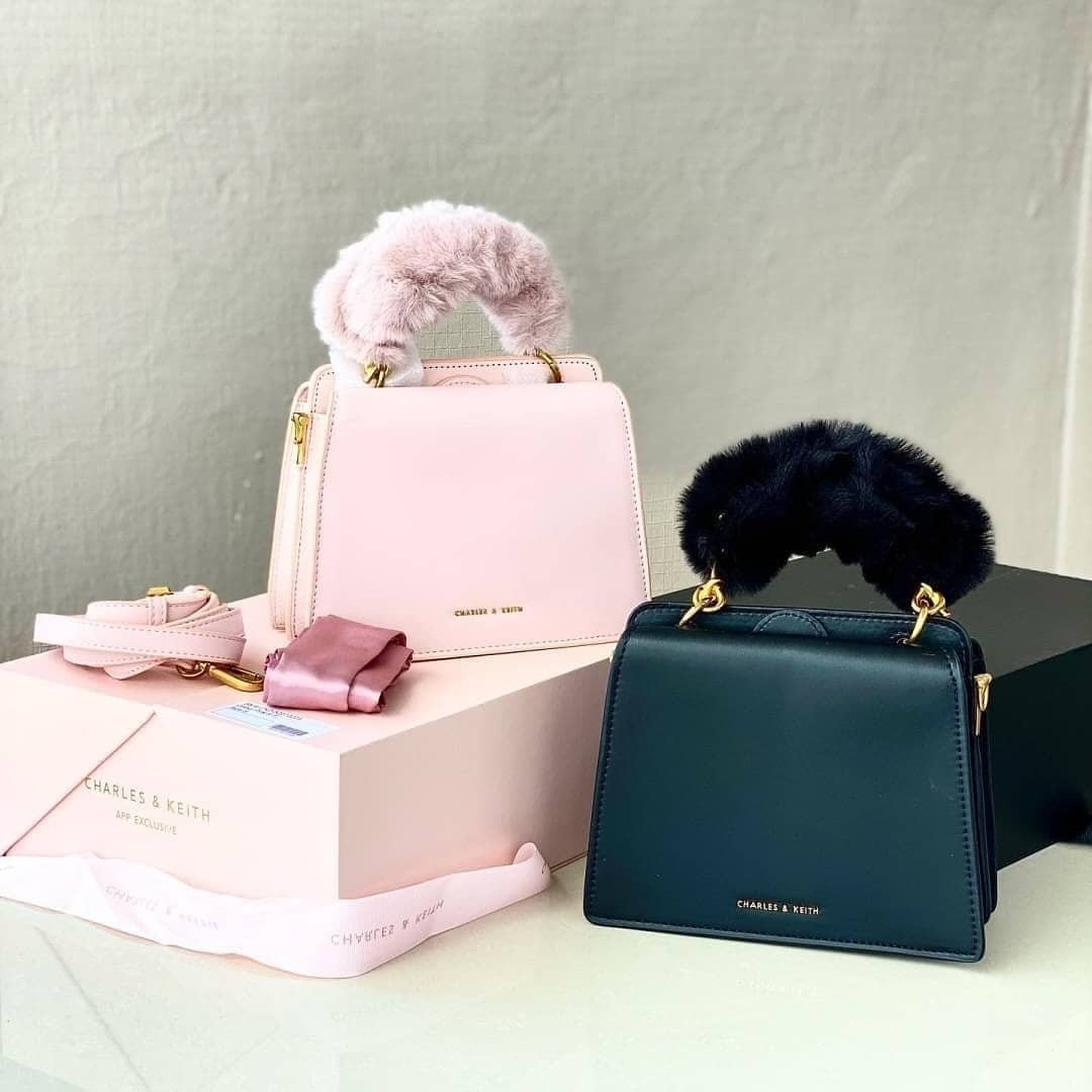 Charles And Keith Pink Fur Bag Jual New Charles Keith Lotso Furry