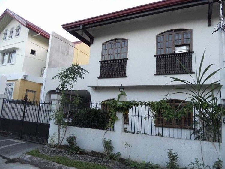 Duplex House in New Intramuros Village Diliman Quezon City for Sale