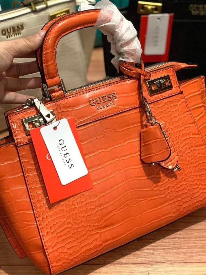 ATUAL ITEM ‼️ 🔥 GUESS KATEY CROC LuXURY SATCHEL 💕, Women's Fashion, Bags  & Wallets, Shoulder Bags on Carousell