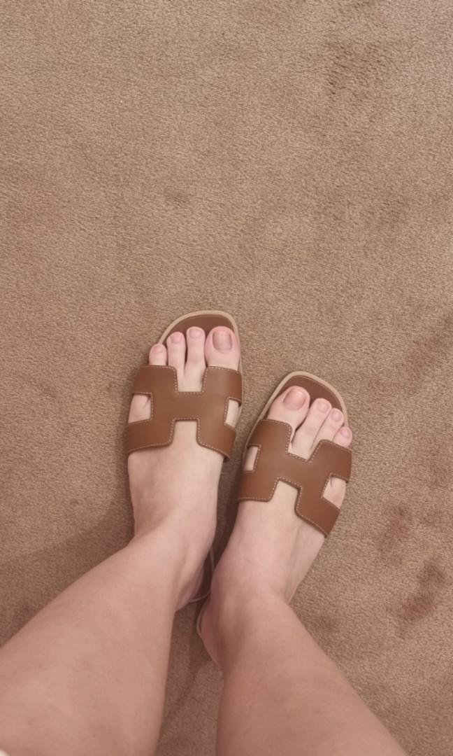 Hermes oran clearance sandals wide feet