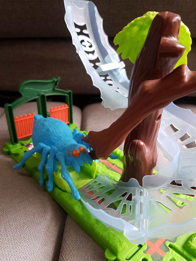 Hot wheels city spider park online attack