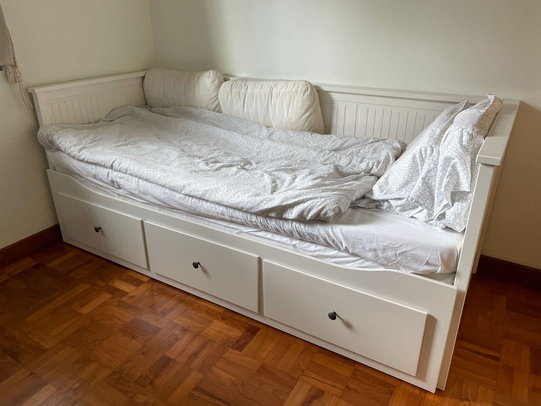 Ikea Daybed And Mattresses, Furniture & Home Living, Furniture, Bed