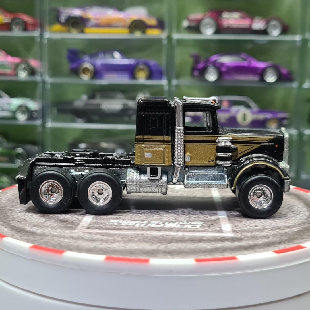 Kenworth W900 Hot Wheels, Hobbies & Toys, Toys & Games on