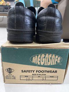 Megasafe safety footwear