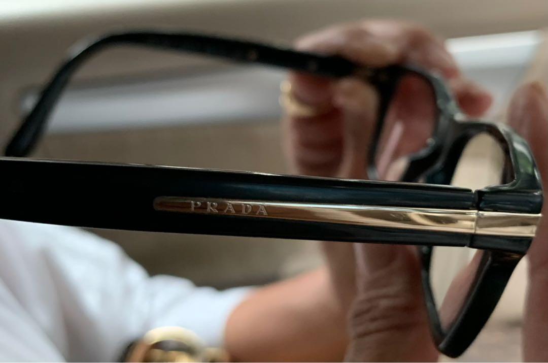 Prada eye glasses, Barang Mewah 