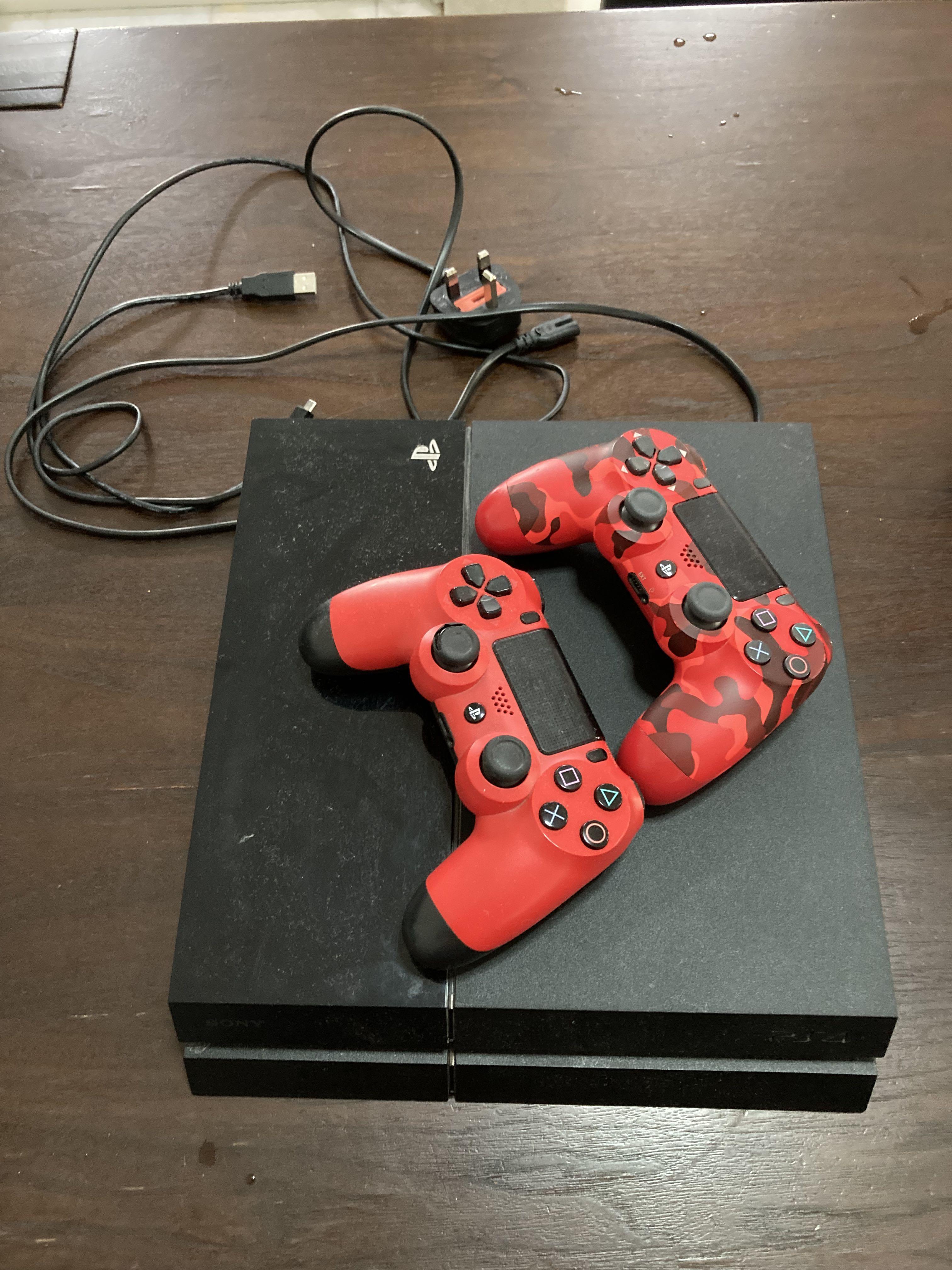 Ps4 + 2 controllers, Video Gaming, Video Game Consoles, PlayStation on