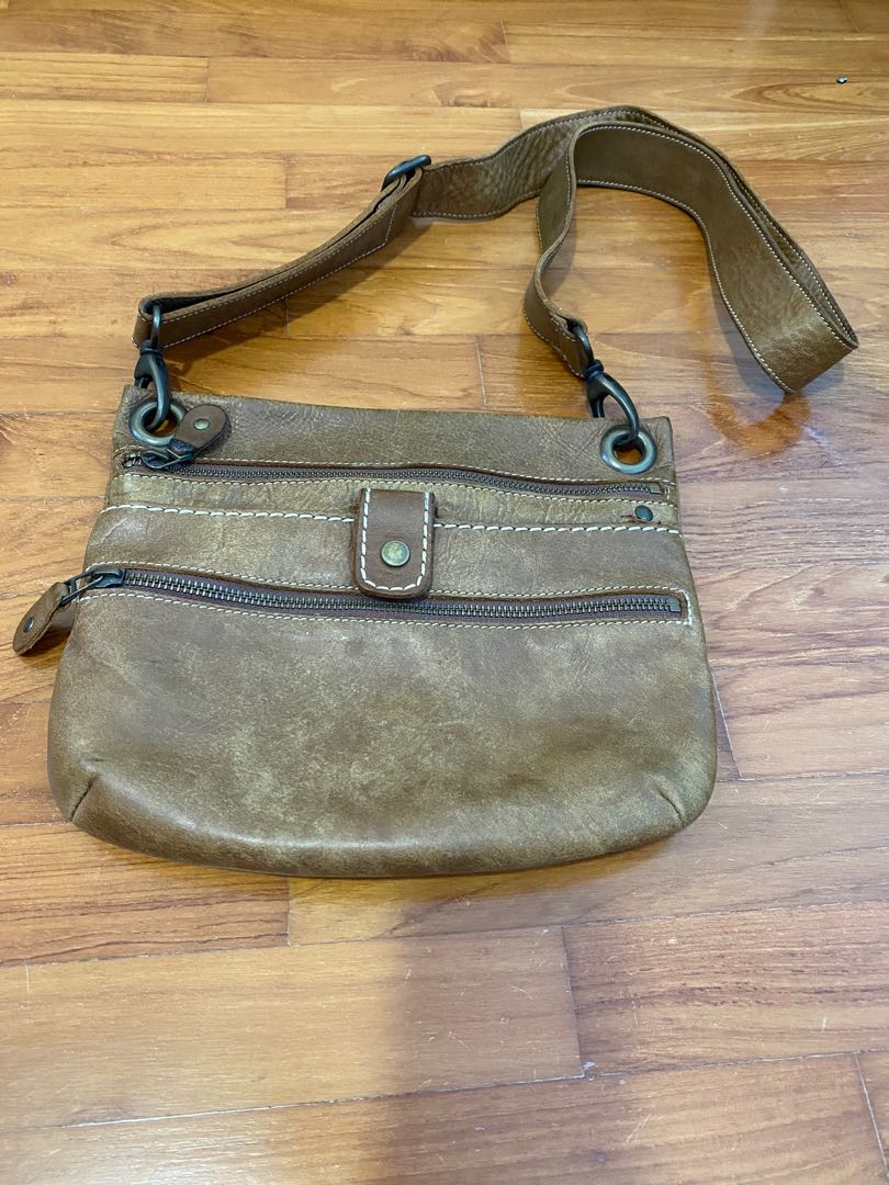 Roots Leather Sling Bag, Women's Fashion, Bags & Wallets, Crossbody Bags on Carousell