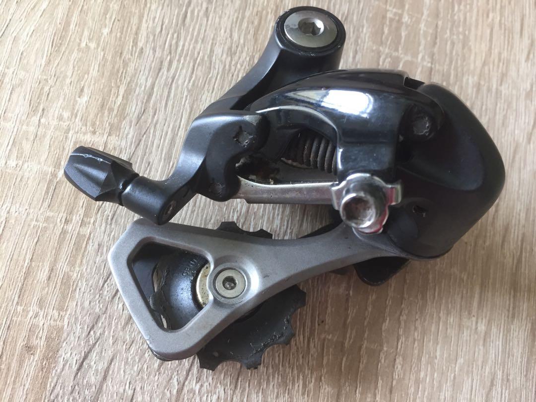 Shimano 105 RD 5701 GS rear derailleur 10 speed Sports Equipment