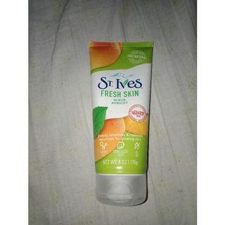 St. Ives Fresh Skin Scrub Apricot