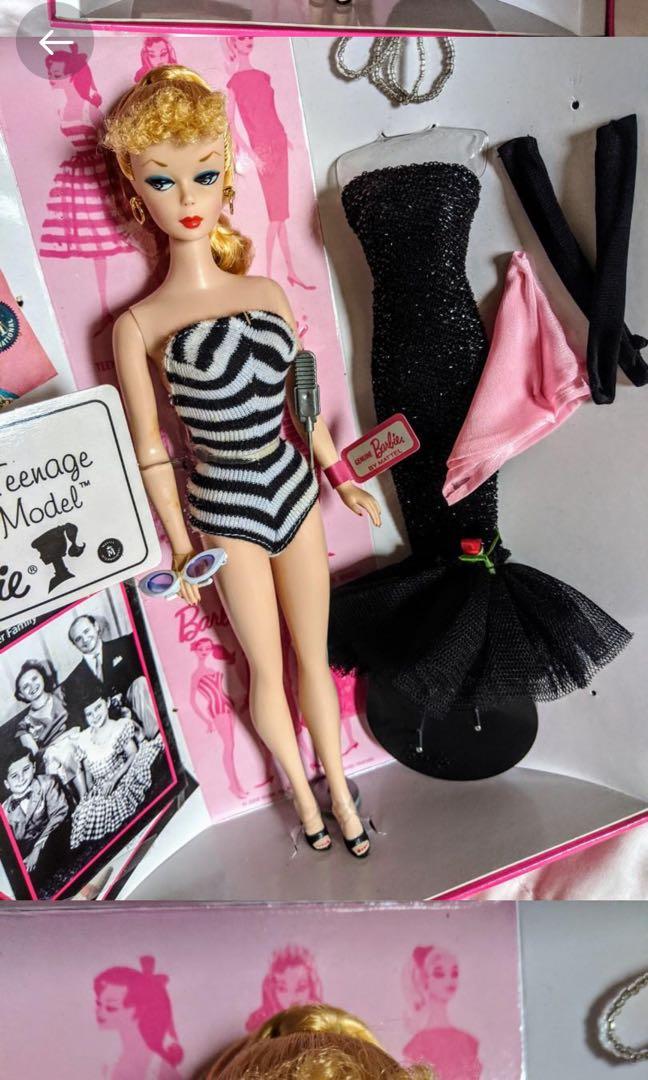Barbie teenage fashion shop model