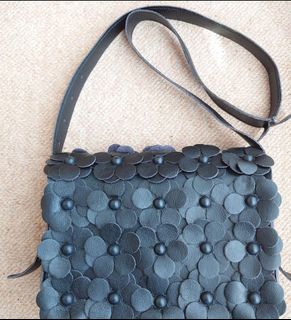 （分類：）位於 。 由 bluish_grey 提交（商品編號 1136060805，圖片 1）。簡介： 。