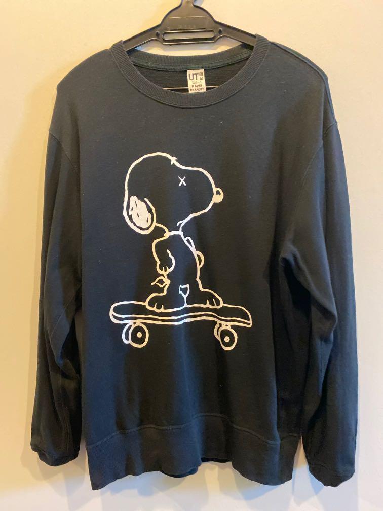 kaws x peanuts sweatshirt