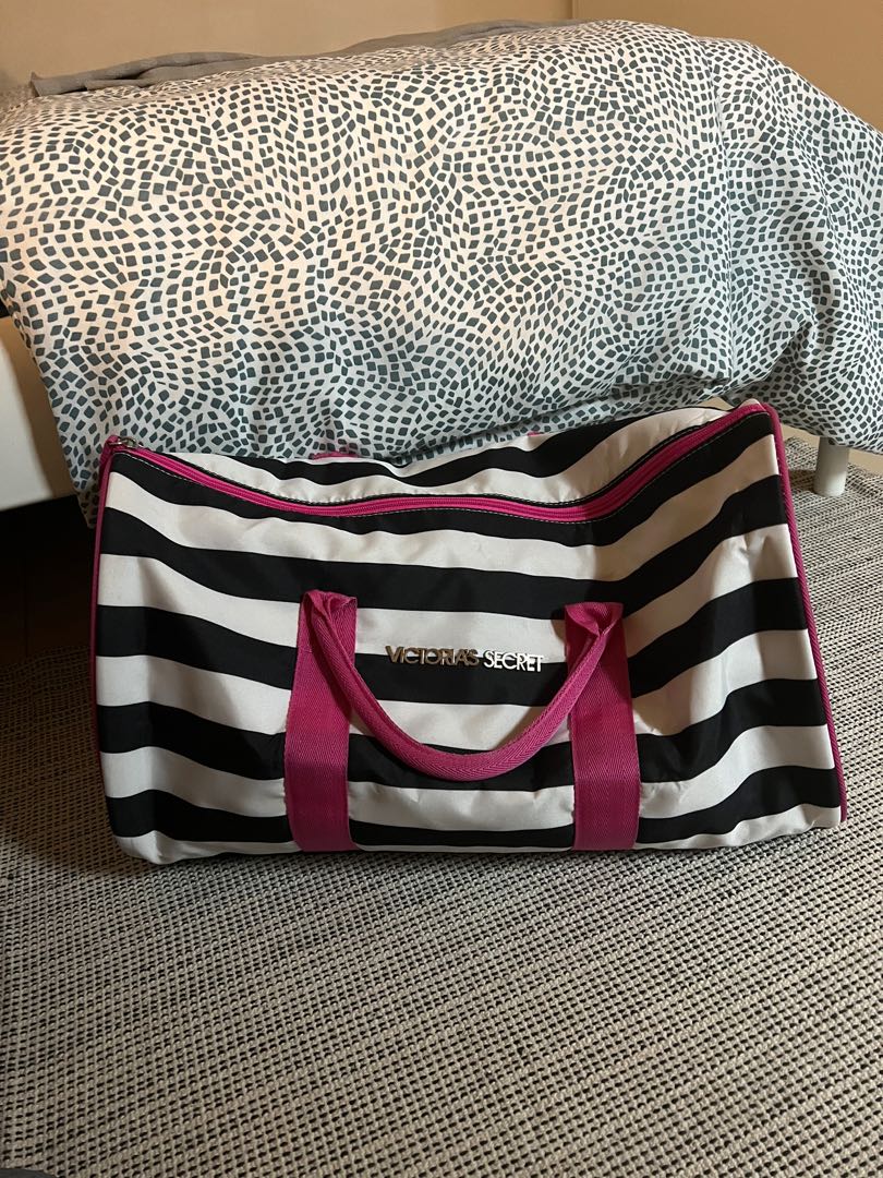 Victoria's secret best sale duffle bag