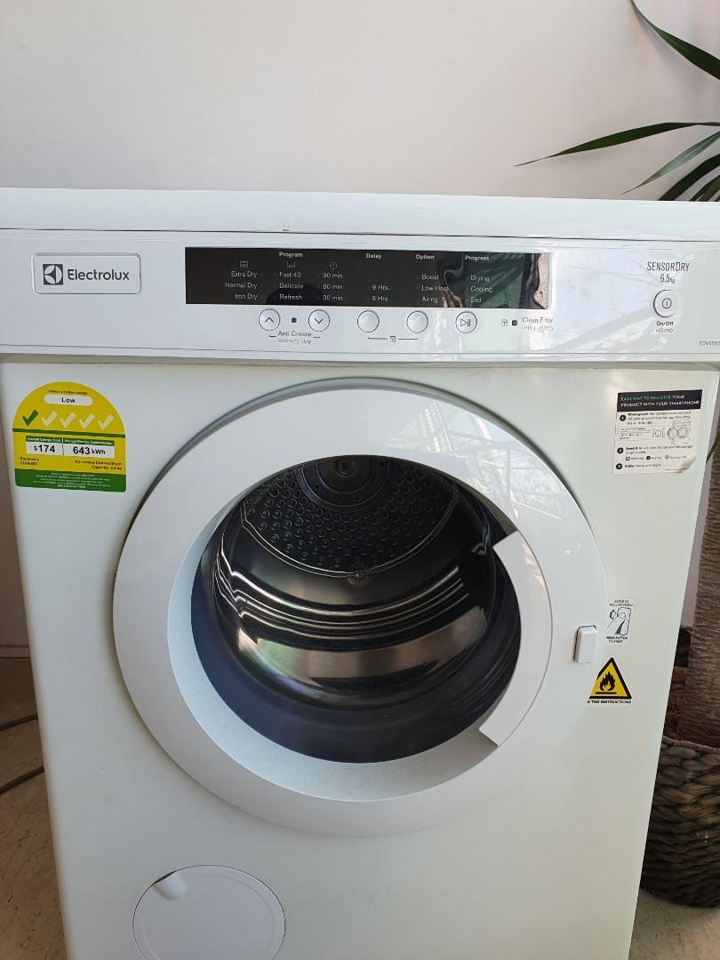 Washing machine (Category: Washing Machines and Dryers) located in Singapore. Submitted by pohaigs (Listing ID 1130282949, Image 2). Description: washing machine one year old. also available dryer two yrs old..