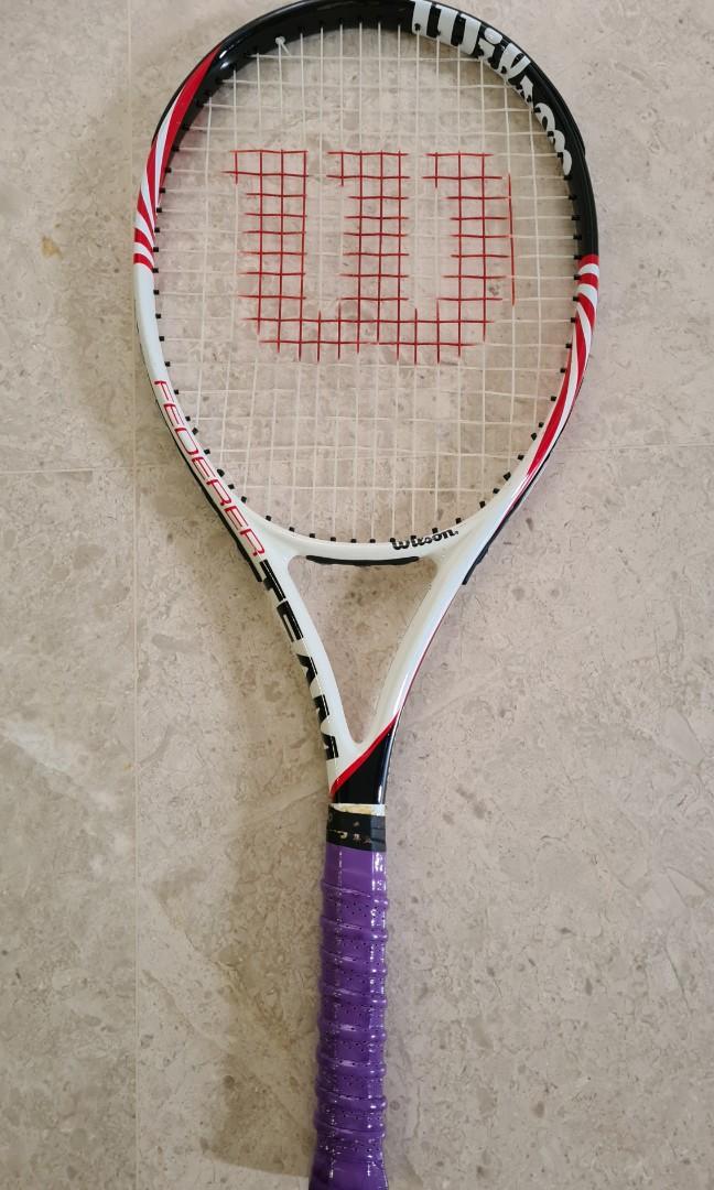 Nu al Schuldenaar veelbelovend Wilson Federer Team 105, Sports Equipment, Sports & Games, Racket & Ball  Sports on Carousell