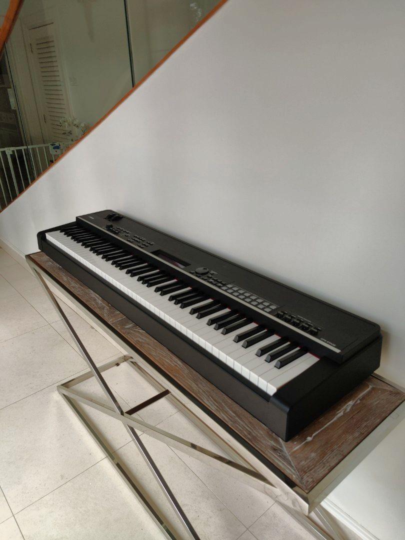 Yamaha CP4 Stage 88note Wooden Key Portable Stage Piano / Digital