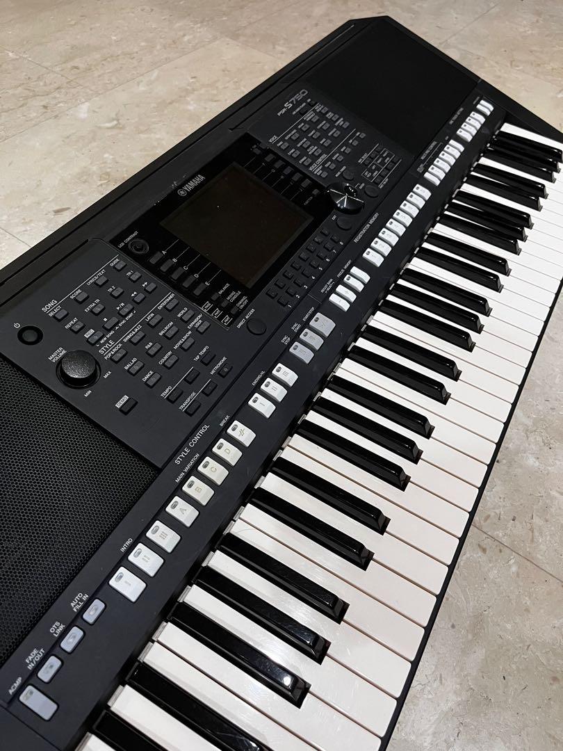 Yamaha PSR S750