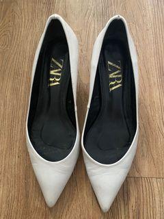 Zara kitten heel size 6