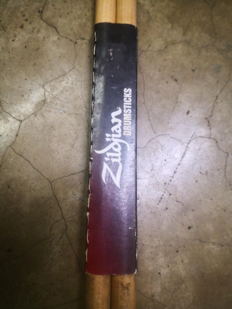 Zildjian Drumstick (Category: Musical Instruments) located in Paranaque City. Submitted by wagguthrift (Listing ID 1136103824, Image 2). Description: Zildjian 5a Maple Drumstick Still in Good Condition Authentic Pair 16" in Length For Drummers out there Rock it with these pair of drumsticks! WYSIWYG 8-8.5 over all condition.