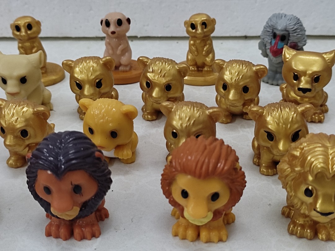 All the ooshies lion king top