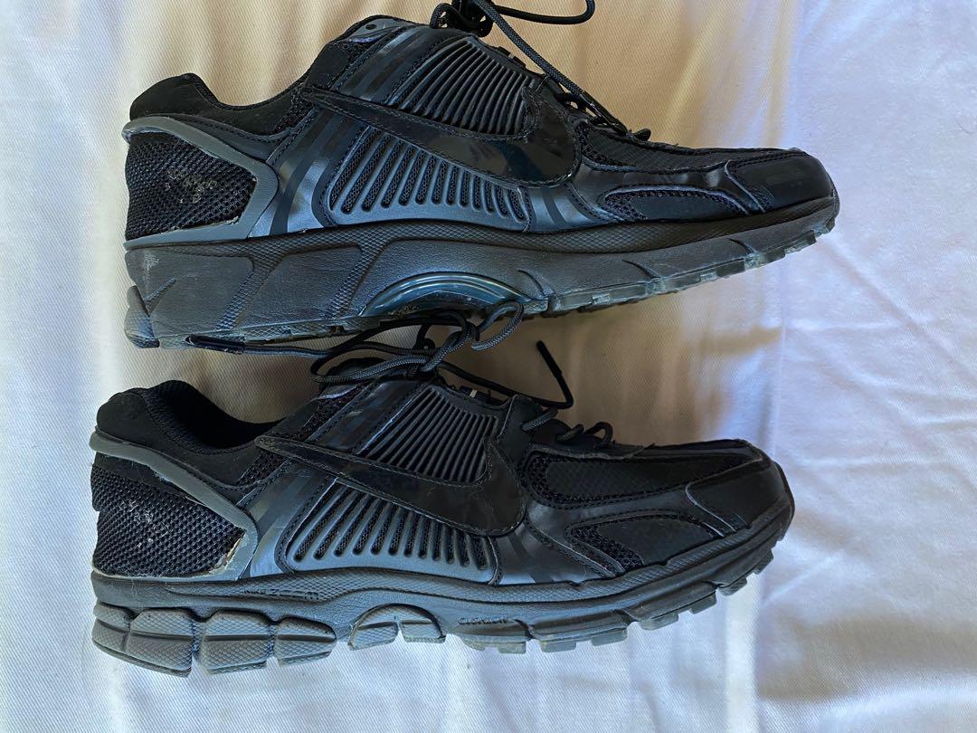 A Cold Wall Nike Vomero (Category: Casual Shoes) located in Manila. Submitted by decluttuhhh (Listing ID 1136300537, Image 2). Description: A Cold Wall Nike Vomero Size 10 9/10 condition No Heel Block .