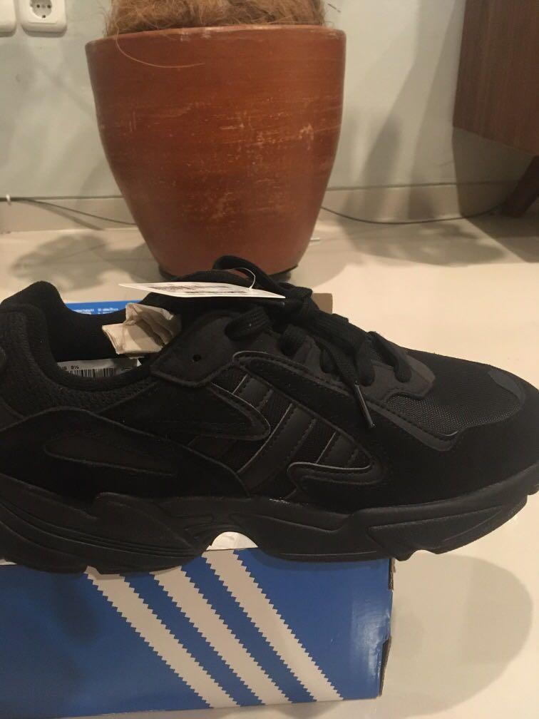 Adidas yung 96 chasm, Fesyen Pria 