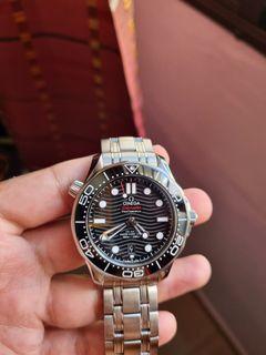 Almost new Omega Seamaster black 300m (May 2021 set) 5 years warranty