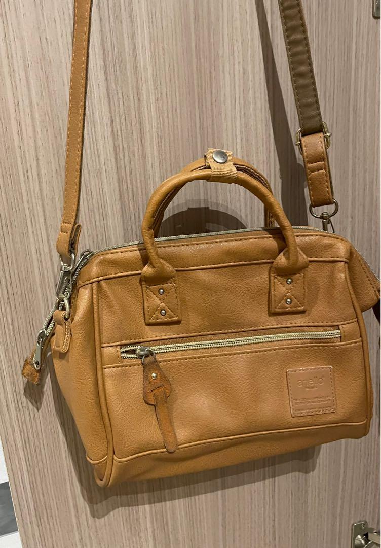 Anello sling bag leather 2025